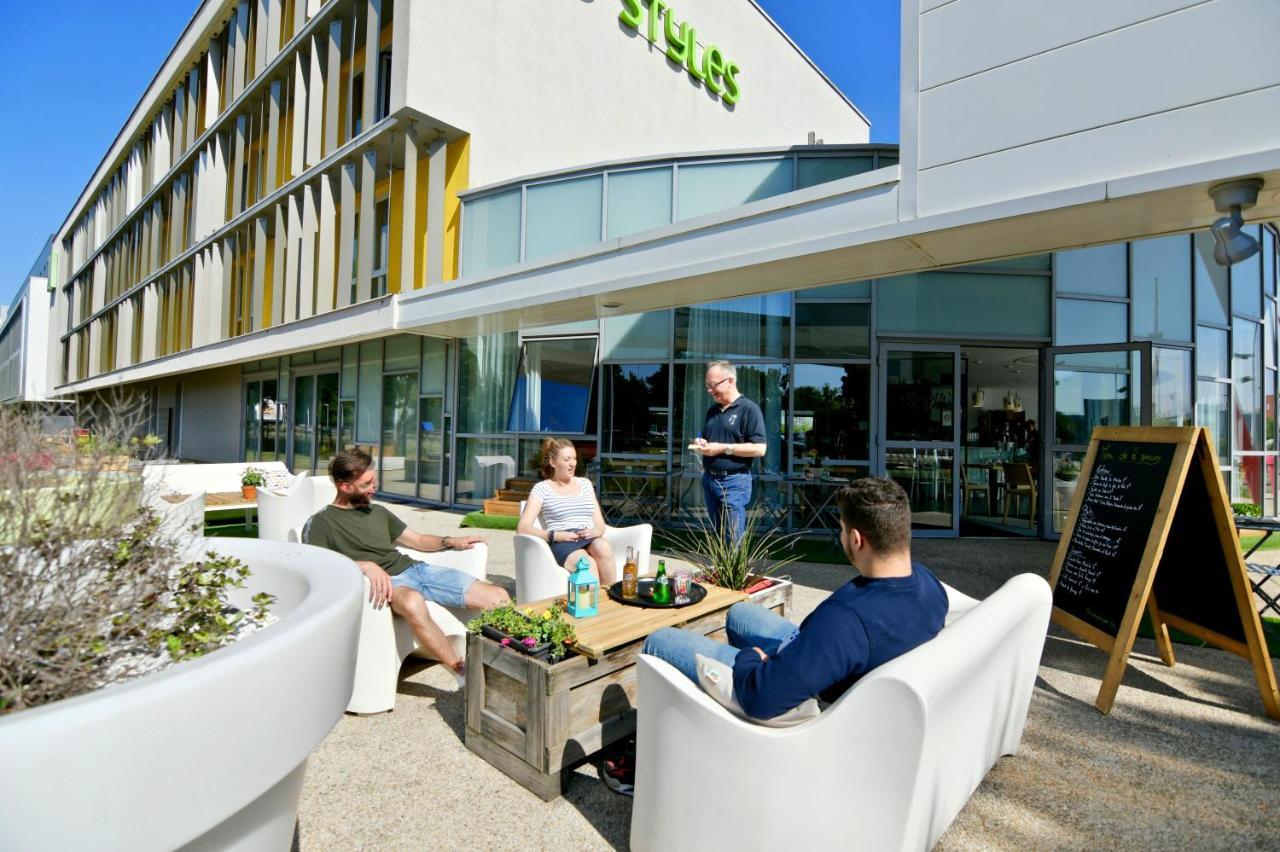Ibis Styles Nantes Reze Aeroport Hotel Buitenkant foto