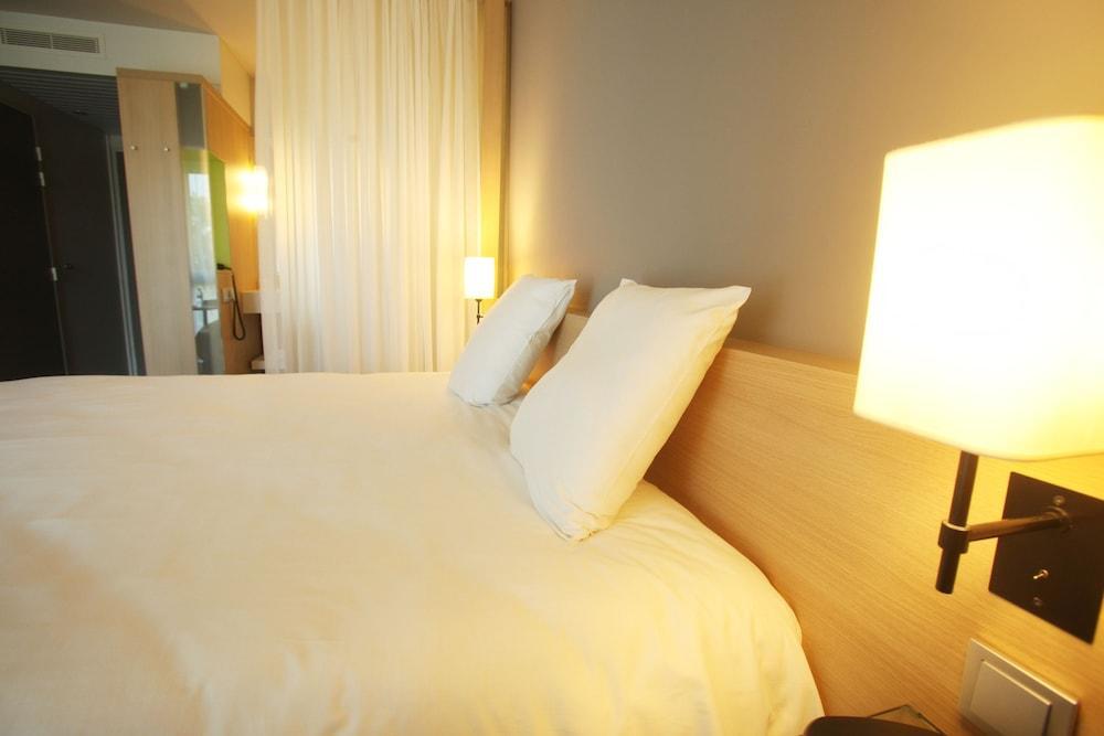 Ibis Styles Nantes Reze Aeroport Hotel Buitenkant foto