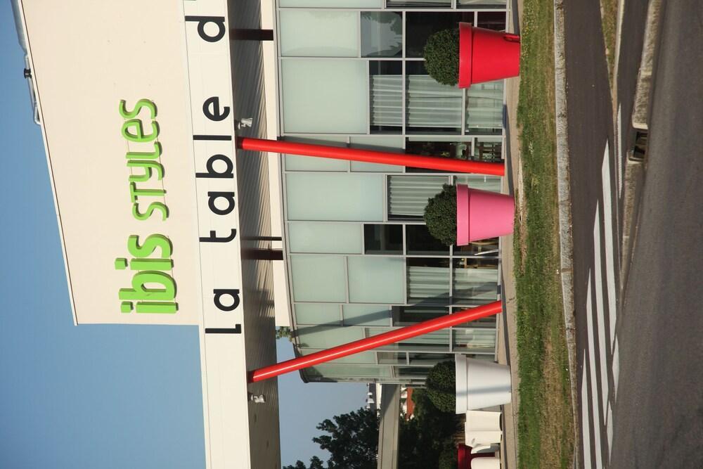 Ibis Styles Nantes Reze Aeroport Hotel Buitenkant foto